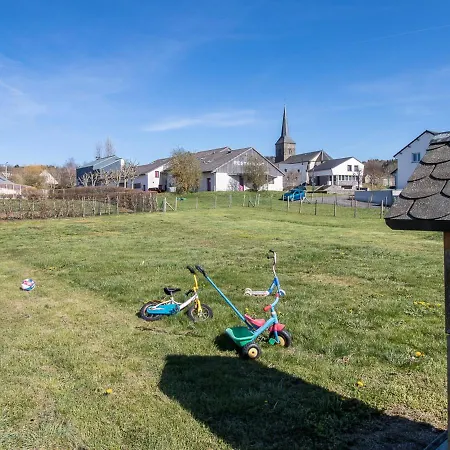 Hébergement de vacances Gîte Nébouzat, 3 pièces, 5 personnes - FR-1-630-274 Nébouzat