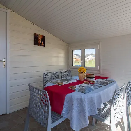 Gîte Nébouzat, 3 pièces, 5 personnes - FR-1-630-274 Hébergement de vacances *