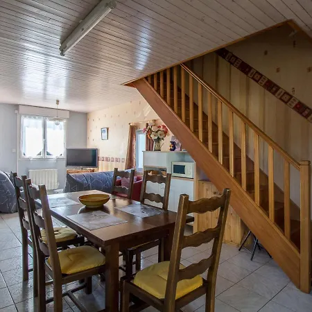 Gîte Nébouzat, 3 pièces, 5 personnes - FR-1-630-274 Hébergement de vacances *