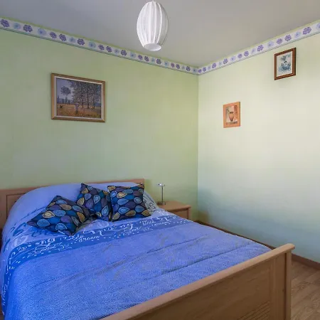 Gîte Nébouzat, 3 pièces, 5 personnes - FR-1-630-274 Nébouzat